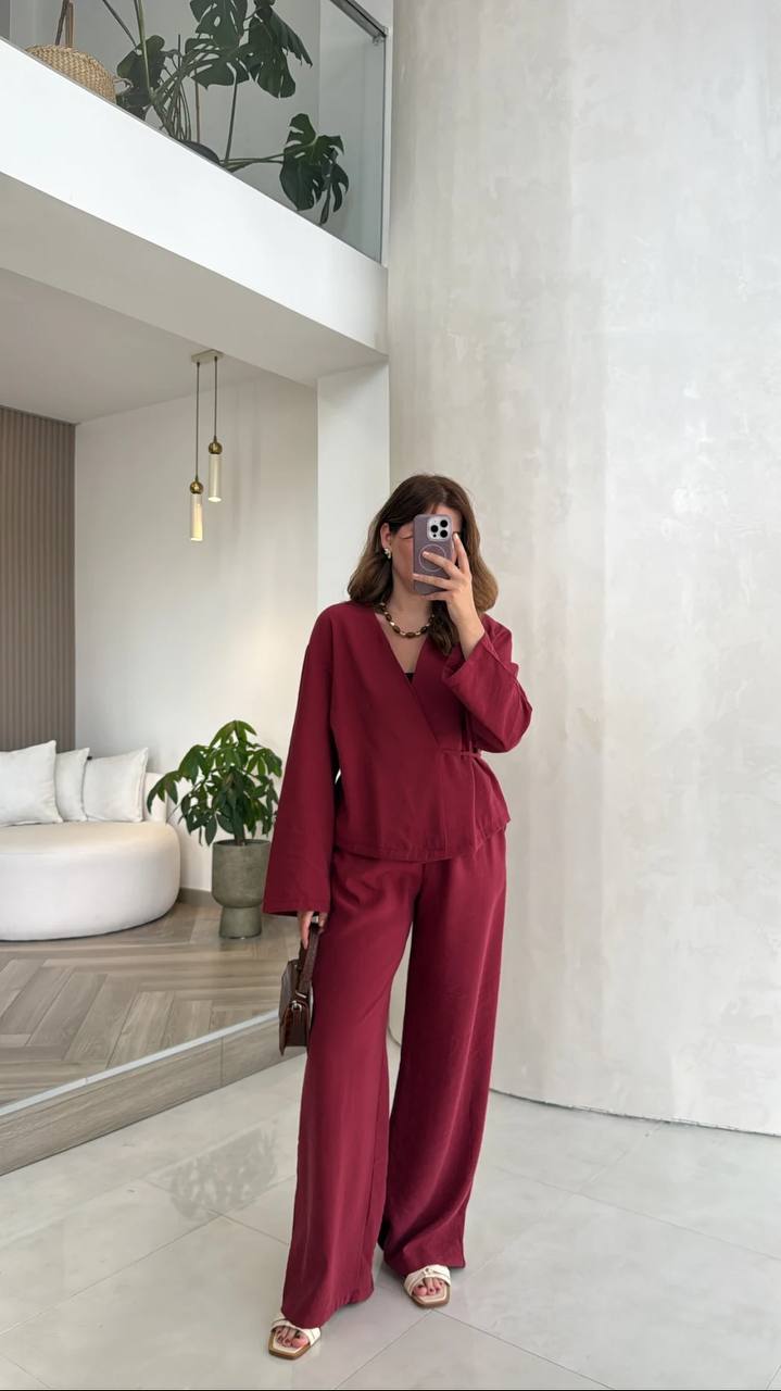 Ensemble Moderne Burgundy