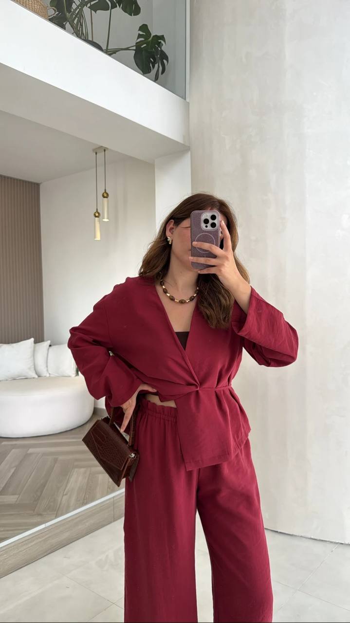 Ensemble Moderne Burgundy